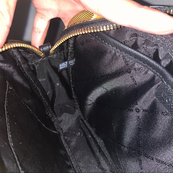 Last one ☝️ New MK Jet set crossbody 🍁 plaid - Picture 4 of 6